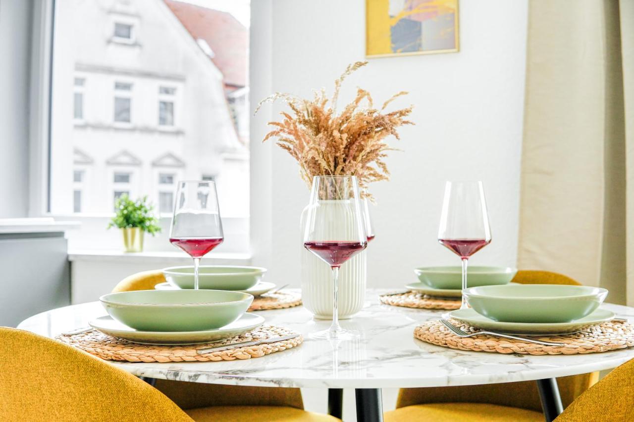 Homefy Come-Together Apartment - Balkon - Aufzug - Free Parking - Smart Tvs إسن المظهر الخارجي الصورة